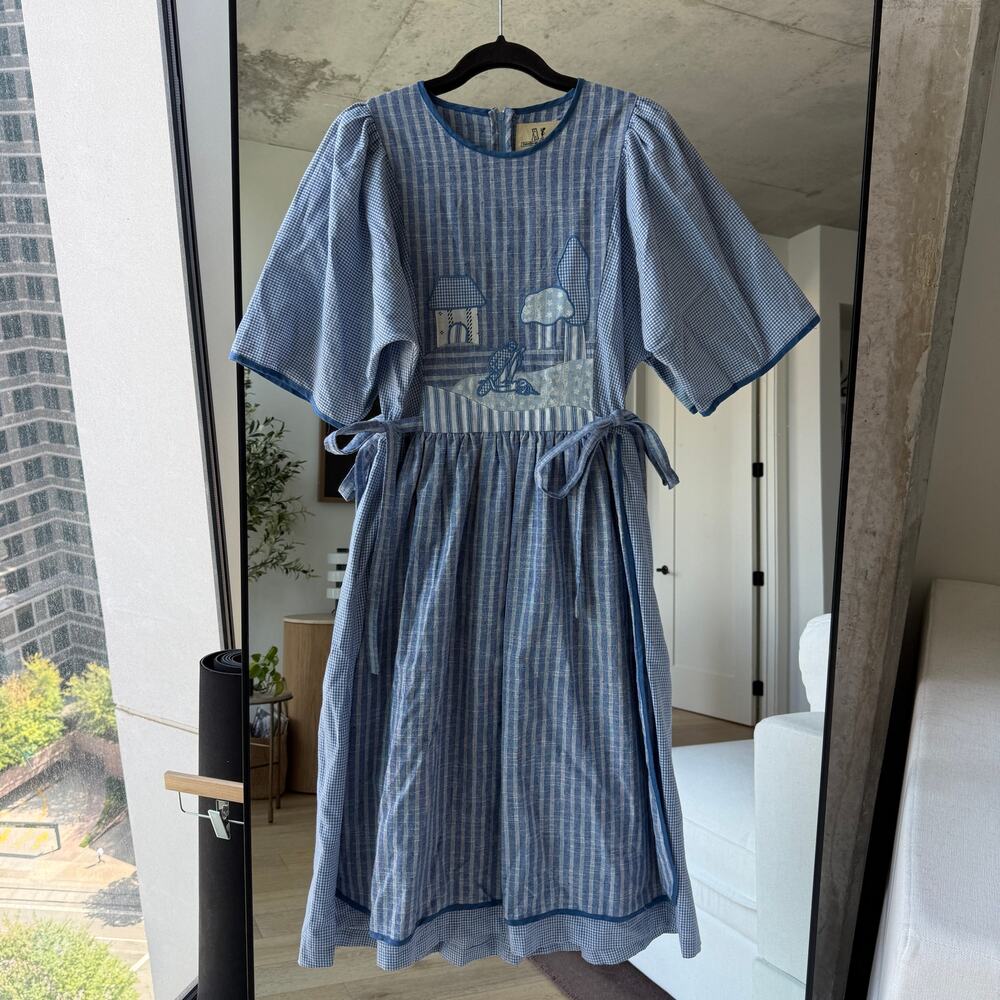 Fashion Brand Company Blue Apron Lovers Dress - Picture 2 of 4